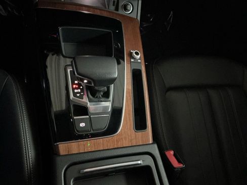 Used 2022 Audi Q5 2.0T Premium w/ Convenience Package image 15