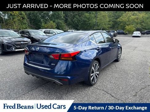 Certified 2019 Nissan Altima 2.5 SR w/ SR Premium Package AWD/4WD image 9