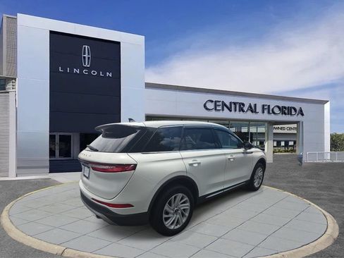 Certified 2023 Lincoln Corsair FWD image 4