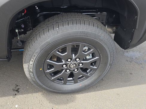 New 2026 Toyota 4Runner SR5 image 11