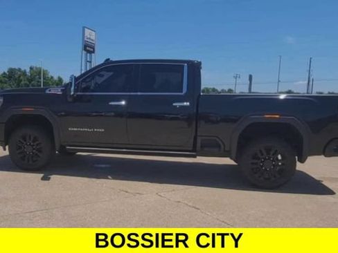 Certified 2023 GMC Sierra 3500 Denali w/ Denali Black Diamond Edition AWD/4WD image 5