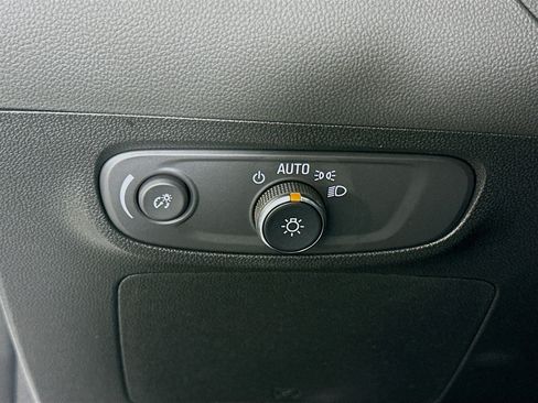 Used 2025 Buick Encore GX Preferred image 17