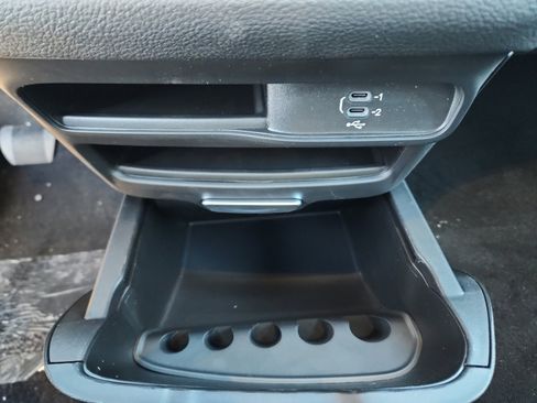 New 2026 Chrysler Pacifica Select image 34