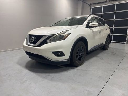 Used 2018 Nissan Murano SV w/ Premium Package FWD image 2