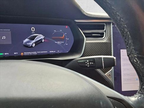 Used 2017 Tesla Model X 75D image 25