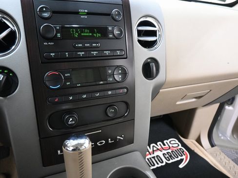 Used 2006 Lincoln Mark LT 4x4 image 29