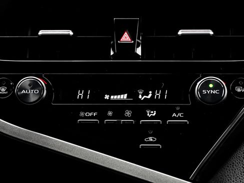 Certified 2021 Toyota Camry XLE AWD/4WD image 34