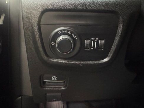 Used 2023 Jeep Grand Cherokee Laredo w/ Luxury Tech Group I image 26