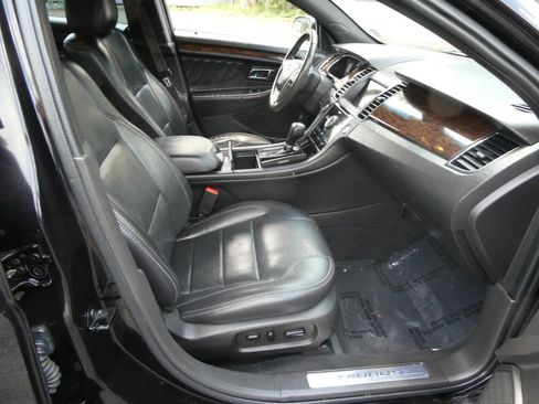 Used 2019 Ford Taurus Limited image 19