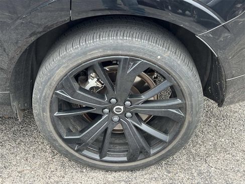 Used 2024 Volvo XC60 T8 Ultimate w/ Protection Package Premier image 11