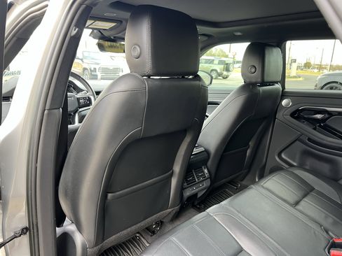 Certified 2023 Land Rover Range Rover Evoque SE image 31