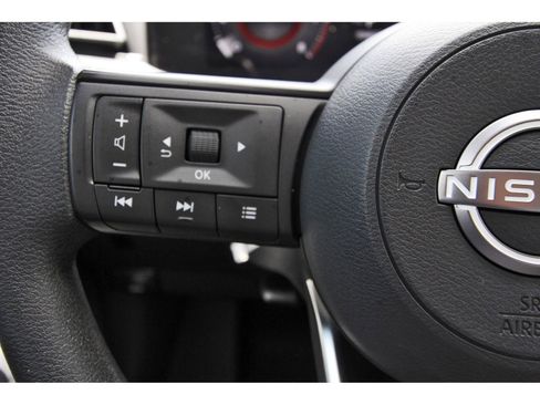 Certified 2025 Nissan Kicks SV image 17