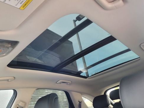 Used 2023 Genesis GV70 2.5T w/ Select Package image 27