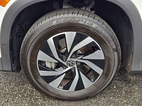 Used 2026 Volkswagen Tiguan S AWD/4WD image 8