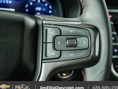 Used 2022 Chevrolet Suburban RST w/ Luxury Package image 12