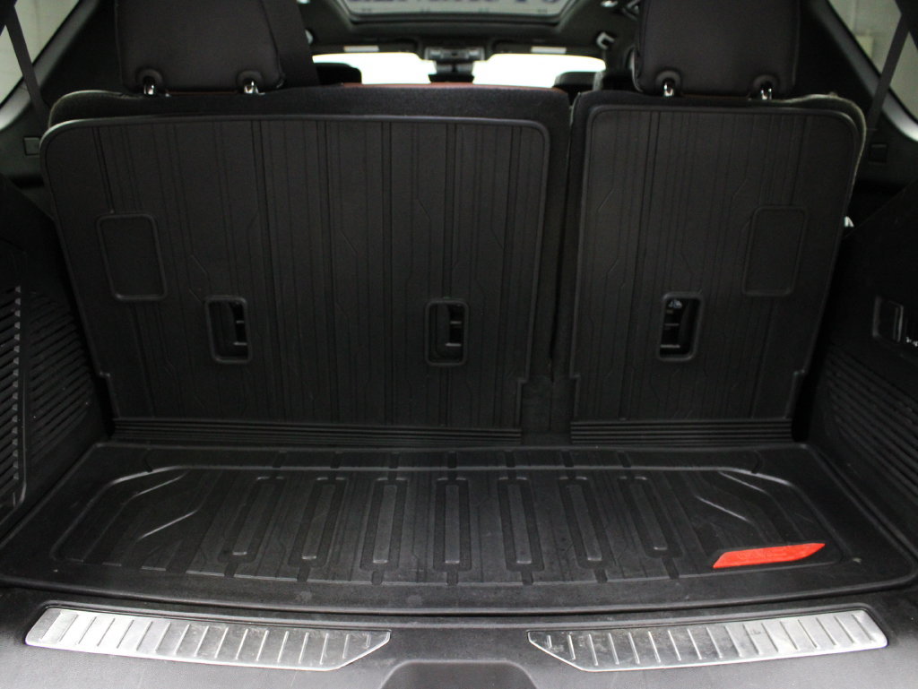 Used 2023 GMC Yukon Denali Ultimate AWD/4WD image 48