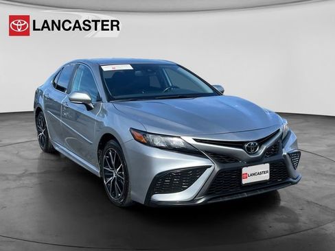 Used 2024 Toyota Camry SE w/ Convenience Package image 1