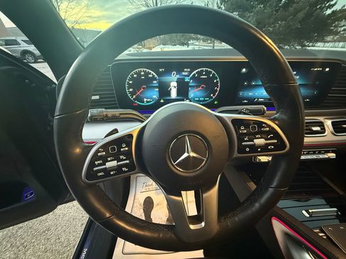 Used 2021 Mercedes-Benz GLS 450 4MATIC image 12