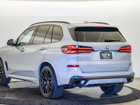 Used 2026 BMW X5 sDrive40i w/ M Sport Package image 2