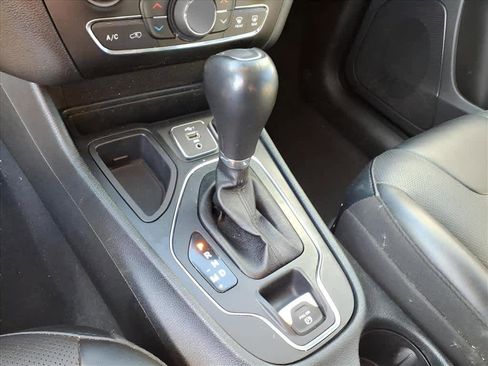 Used 2022 Jeep Cherokee Latitude Lux image 21