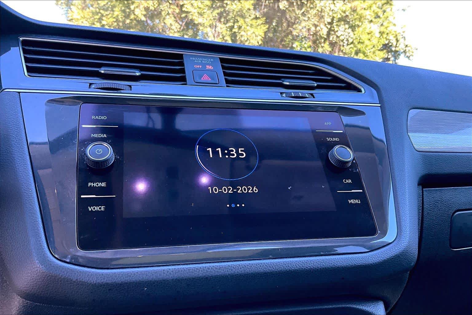 Used 2021 Volkswagen Tiguan SE w/ Panoramic Sunroof Package FWD image 34