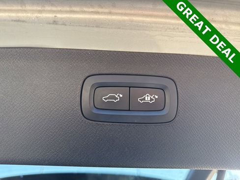 Used 2020 Volvo XC90 T6 Inscription w/ Protection Package Premier image 10