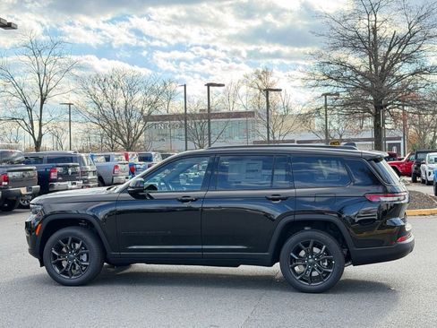 New 2025 Jeep Grand Cherokee L Limited image 10