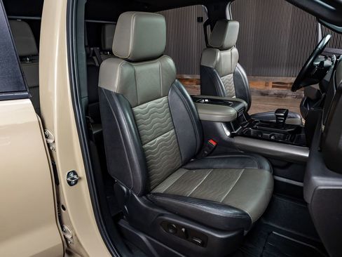 Used 2022 Chevrolet Silverado 1500 ZR2 w/ Technology Package image 30