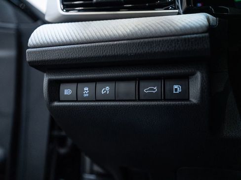 Certified 2025 Toyota Camry SE w/ Convenience Package image 21