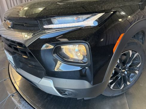 Used 2023 Chevrolet TrailBlazer LT FWD image 8