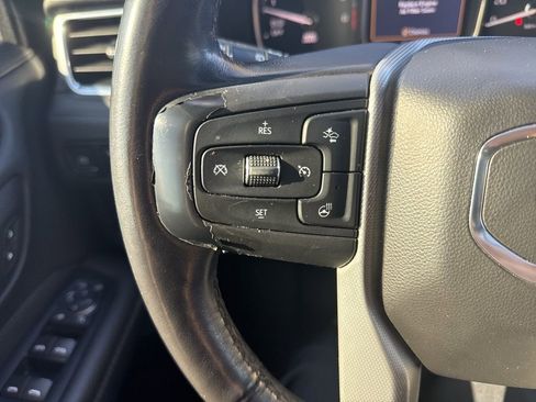 Used 2021 GMC Yukon Denali w/ Denali Premium Package image 18