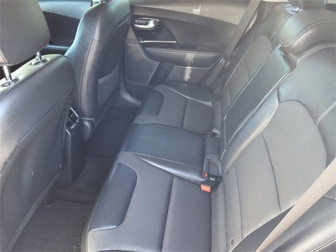 Used 2019 Kia Niro S Touring image 26