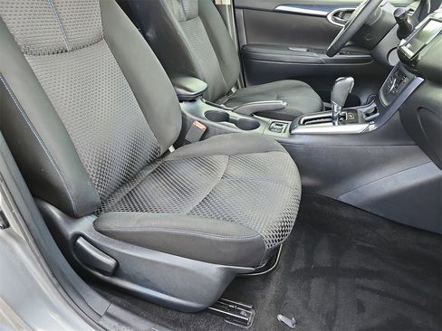 Used 2019 Nissan Sentra SR image 10