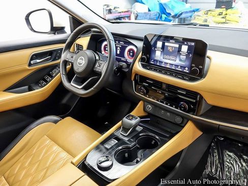 Used 2021 Nissan Rogue Platinum image 30