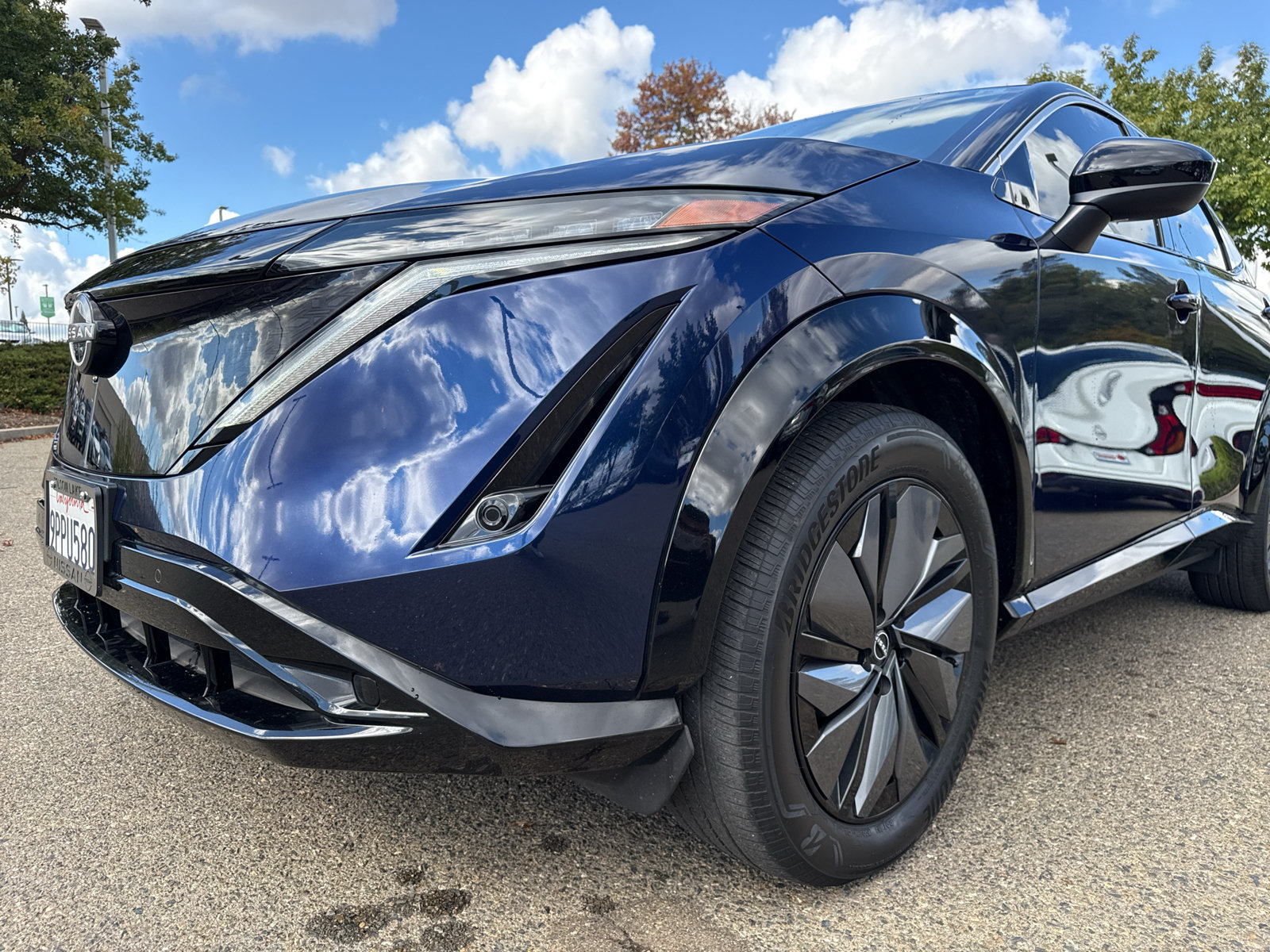 Used 2024 Nissan Ariya FWD image 3