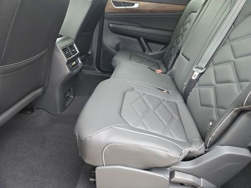 New 2026 Volkswagen Atlas SE FWD image 21