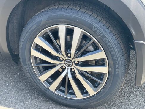 Certified 2022 Nissan Pathfinder Platinum w/ Cargo Package image 30