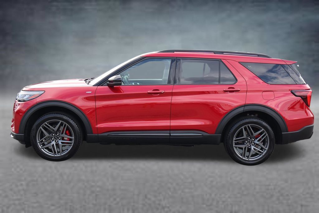 Used 2025 Ford Explorer ST-Line w/ Premium Package AWD/4WD image 4
