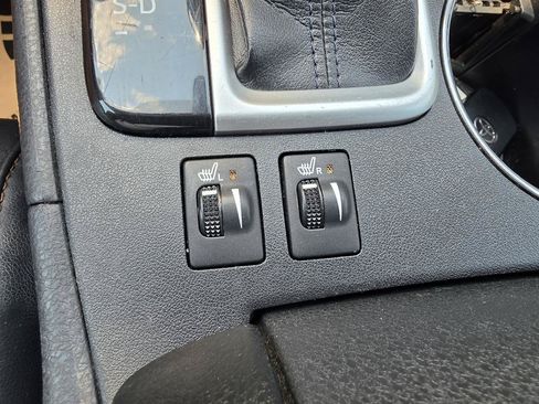 Used 2018 Toyota Highlander XLE FWD image 16