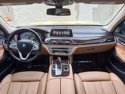 Used 2016 BMW 750i xDrive AWD/4WD image 33