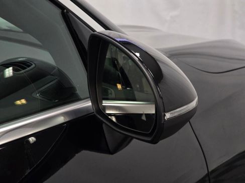 Certified 2025 Mercedes-Benz GLC 300 4MATIC image 23