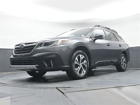 Used 2020 Subaru Outback Limited image 33