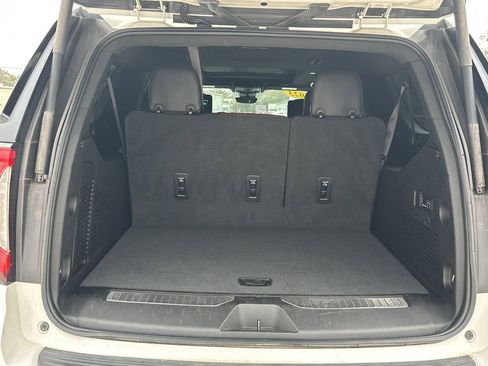 Used 2023 GMC Yukon XL Denali Ultimate image 34