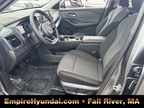 Used 2022 Nissan Rogue SV image 17