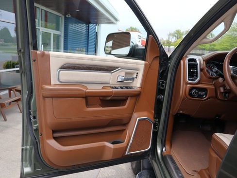 Used 2020 RAM 2500 Laramie AWD/4WD image 16
