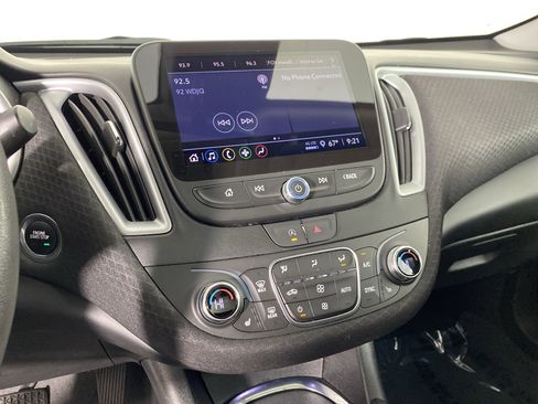 Used 2024 Chevrolet Malibu LT image 30