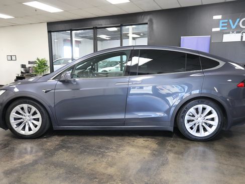 Used 2020 Tesla Model X Long Range AWD/4WD image 11