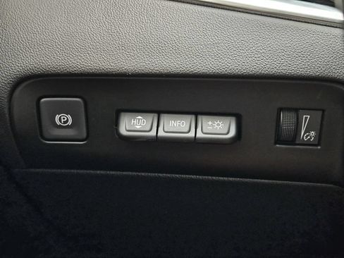 Used 2024 Buick Enclave Avenir w/ Avenir Technology Package AWD/4WD image 22