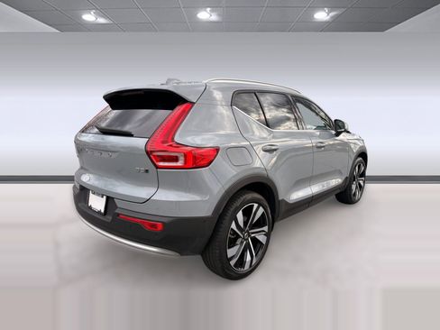 Certified 2024 Volvo XC40 B5 Plus w/ Protection Package image 9