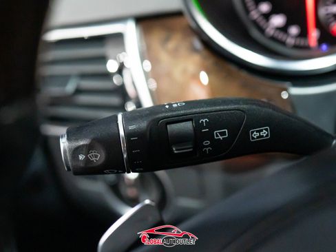 Used 2017 Mercedes-Benz GLS 550 4MATIC image 32